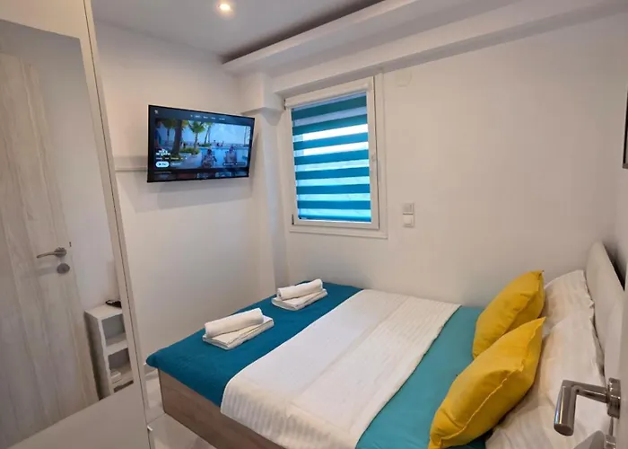 D4 No-5 アパート Paralía