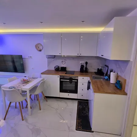 D4 No-5 * Paralía